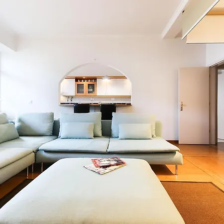 Rato Elegant By Homing Apartment